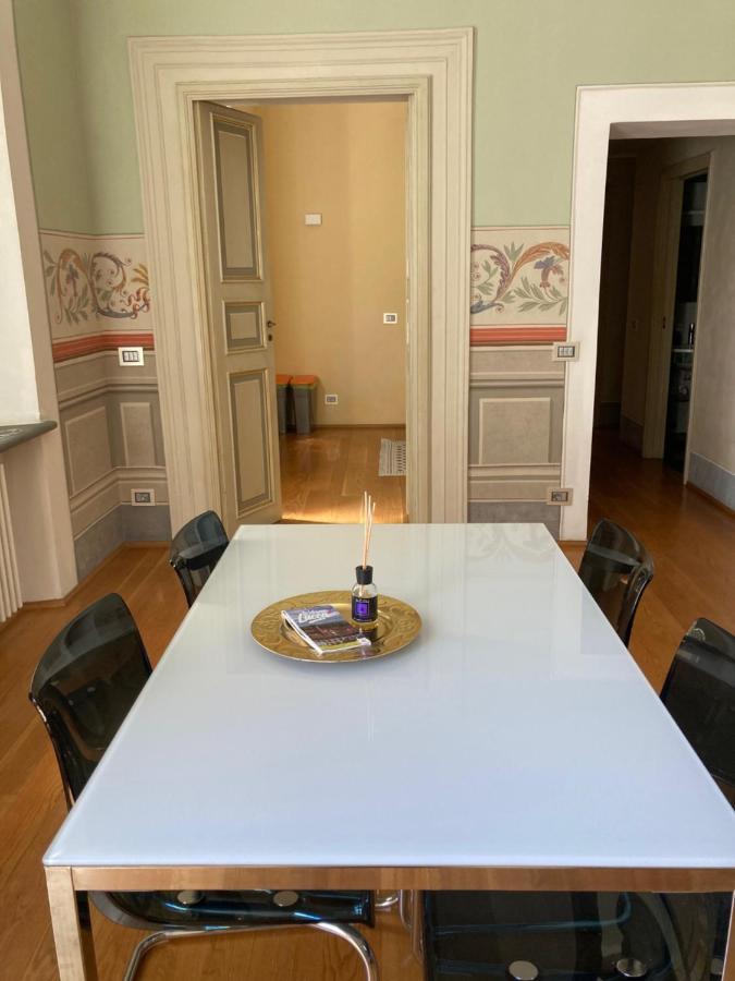 Puccini'S Home, Elegant Apartment In Piazza Puccini Lucca Buitenkant foto